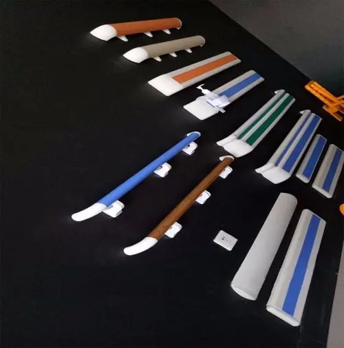 The manufacturer supplies 140mm aluminum alloy anti-collision handrails.